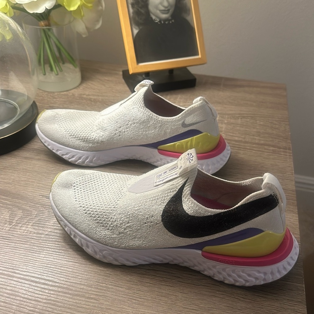 Nike knit runners